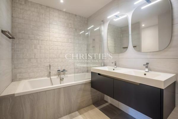 Bordeaux Jardin Public – Duplex d’exception · Dernier étage · 153 m² · Terrasse · Garage · Ascenseur privatif