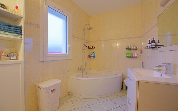 Maison à vendre    6 pièces •  Nesle