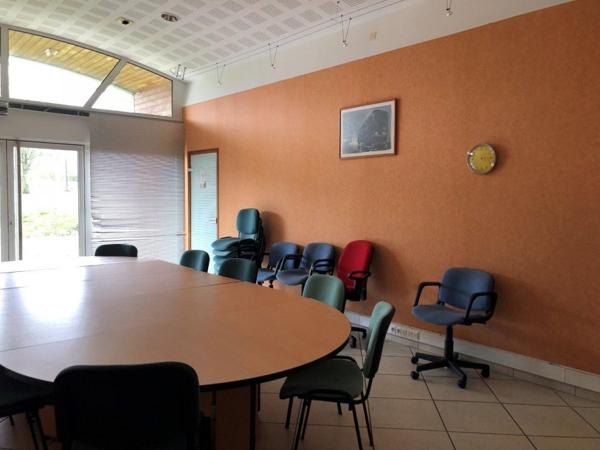 A louer bureaux La Crèche proche péage dans zone dynamique