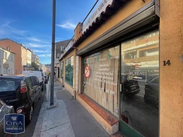 Local commercial à vendre 74m²