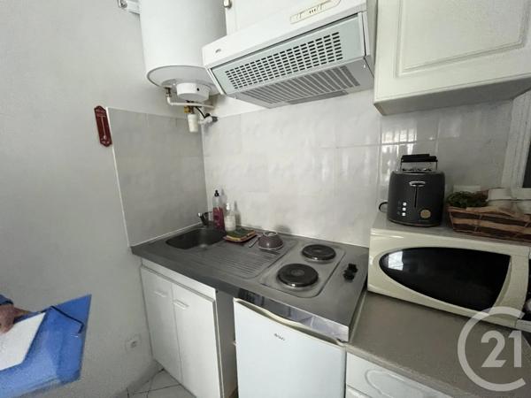 Immeuble à vendre  80 m 2   LISIEUX  - 14