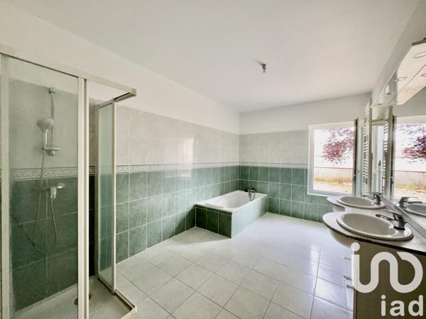 Maison à vendre 4 pièces 140 m² Villemade