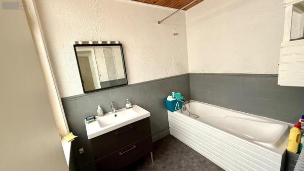 Immeuble à vendre à Hazebrouck dans le Nord (59190), ref : H9229   
Centre-ville