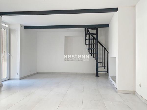 A vendre maison de ville rénovée 100 m², 3 chambres, À 5 min de Nérac