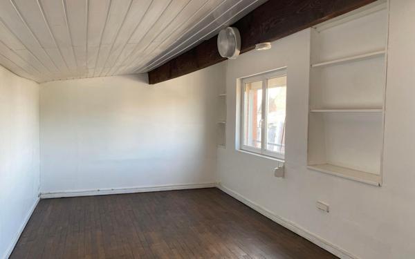 Appartement à louer    3 pièces •  Armentières