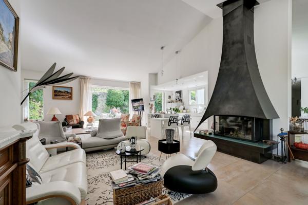 Vente Maison de luxe Villeneuve-lès-Avignon 5 Pièces 196 m²
