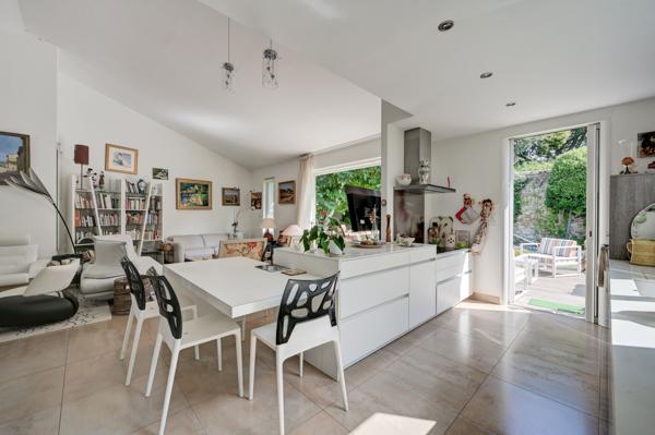 Vente Maison de luxe Villeneuve-lès-Avignon 5 Pièces 196 m²