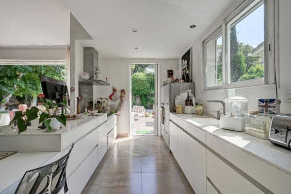 Vente Maison de luxe Villeneuve-lès-Avignon 5 Pièces 196 m²