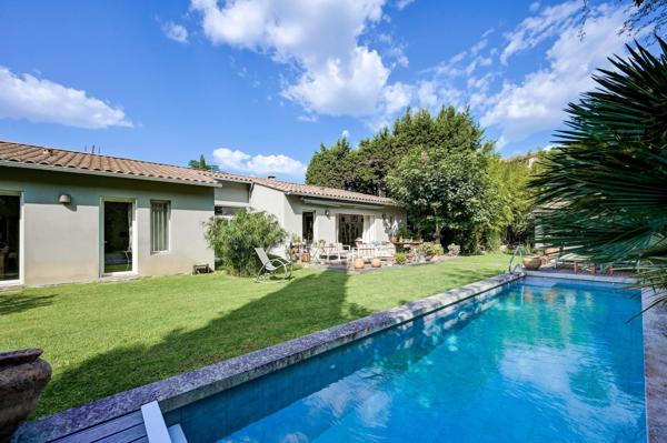 Vente Maison de luxe Villeneuve-lès-Avignon 5 Pièces 196 m²
