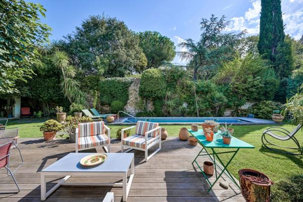 Vente Maison de luxe Villeneuve-lès-Avignon 5 Pièces 196 m²