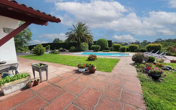 Maison à vendre    5 pièces •  Bardos