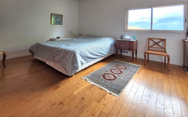 Maison à vendre    5 pièces •  Bardos