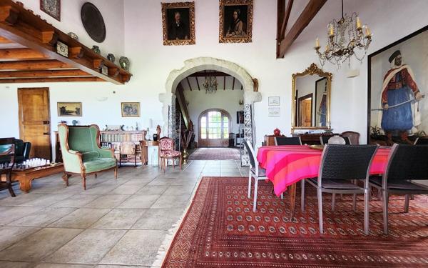 Maison à vendre    5 pièces •  Bardos