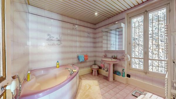 VILLEMOMBLE, Maison Meulière, secteur Eglise 6 pièces 130 m2