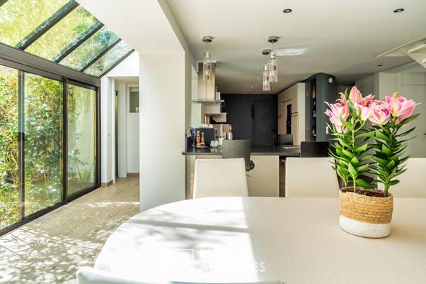 Maison baignée de lumière