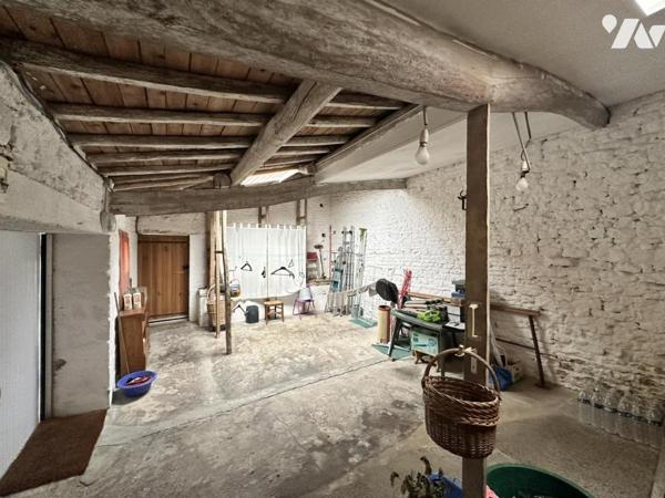 MAILLEZAIS BOURG - MAISON ANCIENNE EN BORD DE CONCHE