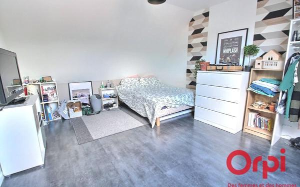 Maison à vendre    5 pièces •  Montigny-le-Bretonneux