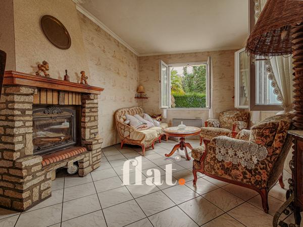 Maison
                                                                                                                                                                                                                                                                                                                        4 pièce(s)                                                                                                                                                                                                          2 chambre(s)                                                                                                                                                                                                          90  m²