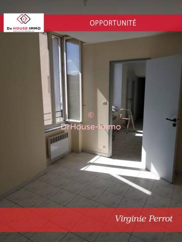 Immeuble à vendre 15 pièces de 550 m²