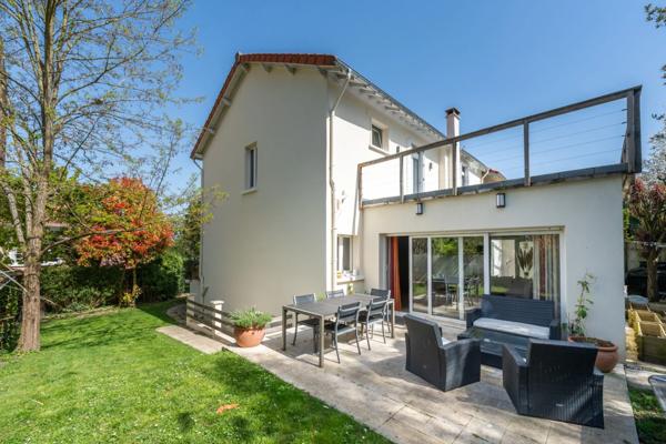 Saint-Cloud - Quartier Montretout – Maison familiale – 192 m²