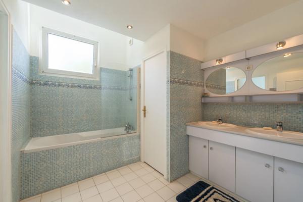 Saint-Cloud - Quartier Montretout – Maison familiale – 192 m²