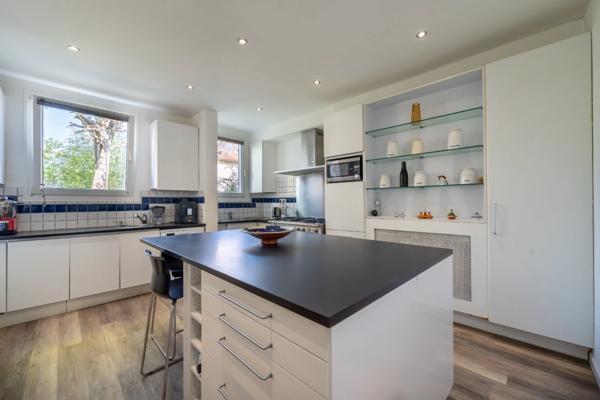 Saint-Cloud - Quartier Montretout – Maison familiale – 192 m²