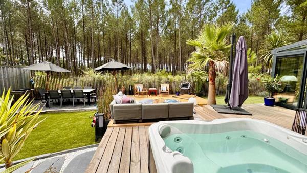 EXCEPTIONNEL AVEC JARDIN, JACUZZI et VUE FORÊT !!!