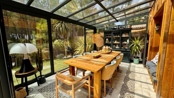 EXCEPTIONNEL AVEC JARDIN, JACUZZI et VUE FORÊT !!!