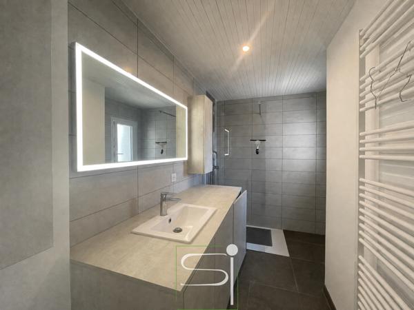 Appartement 4 pièce(s) 2 chambre(s) 77 m²