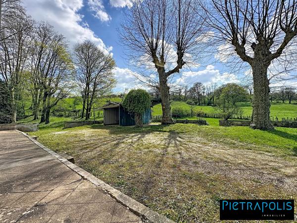 Maison de 320m² à rénover sur une parcelle de 5249m2 et dépendances