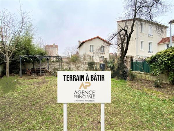 Terrain 290 000 € **  - Référence  15406