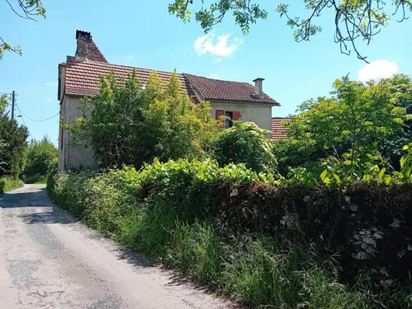 Maison  4 pièce(s) 104 m2 , grange