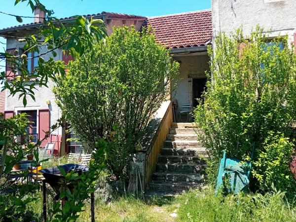 Maison  4 pièce(s) 104 m2 , grange