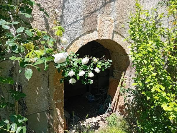 Maison  4 pièce(s) 104 m2 , grange