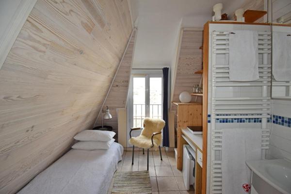 Charmante chambre de service - Auteuil Paris 16e