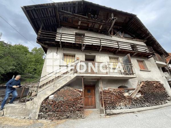 À vendre Maison 5 pièces 62 m² - Saint-martin-de-queyrières 05120