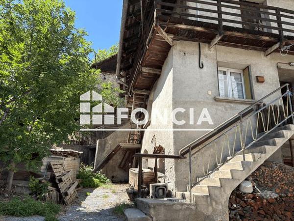 À vendre Maison 5 pièces 62 m² - Saint-martin-de-queyrières 05120