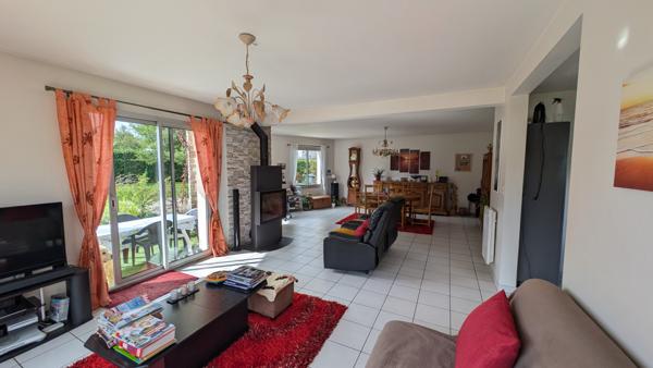 Brie (35150) À VENDRE – EXCLUSIVITÉ Maison d’architecte 174 m² – Terrain 984 m² – Brie (35150), proche Janzé / Rennes