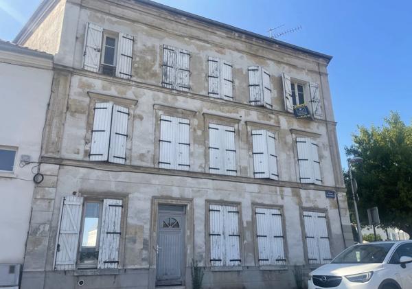 CHATEAU THIERRY (02) vente centre ville immeuble de rapport 4 appartements, plus terrain pour deux maisons