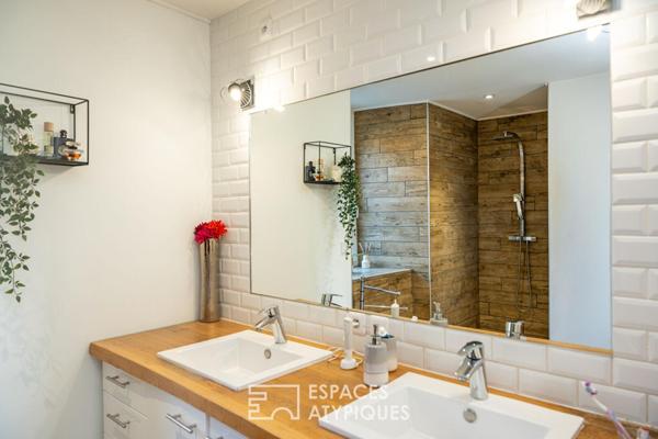 L’habitat rénové d’un ancien corps de ferme, en Ardèche