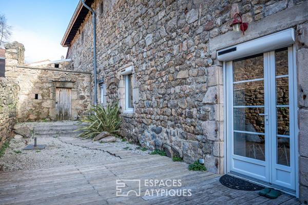 L’habitat rénové d’un ancien corps de ferme, en Ardèche