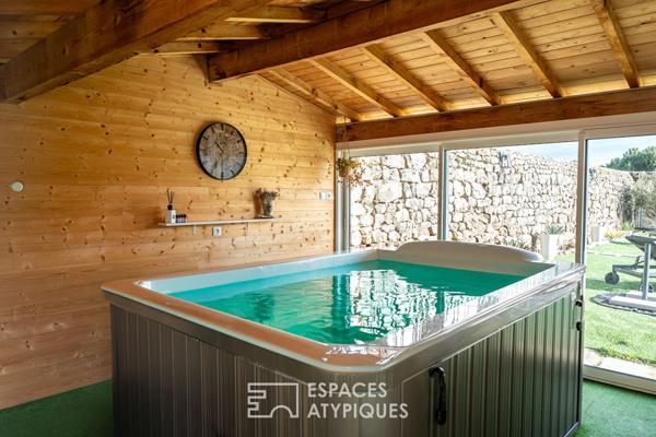 L’habitat rénové d’un ancien corps de ferme, en Ardèche