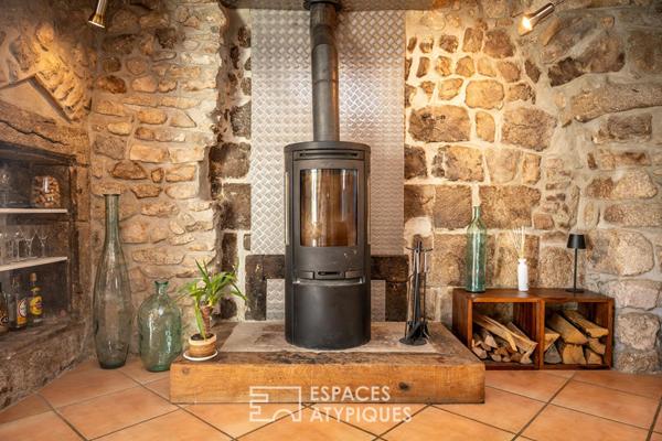 L’habitat rénové d’un ancien corps de ferme, en Ardèche