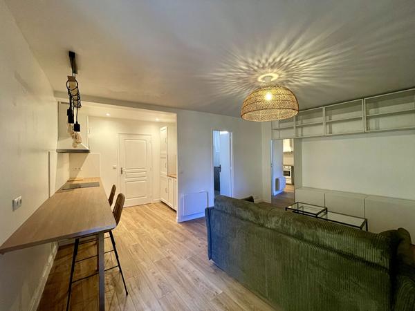 Appartement Chatenay Malabry 1 pièce(s) 33.22 m2 ; Centre-Ville ; Commerces ; T10