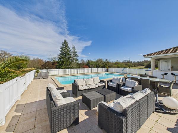 Magnifique chartreuse en peripherie de Bordeaux