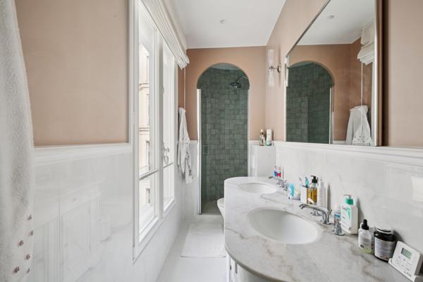 Vente Appartement de luxe Paris 6 5 Pièces 150 m²