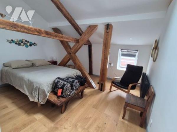 En hyper centre, volume et cachet pour cette grande maison de famille avec garage