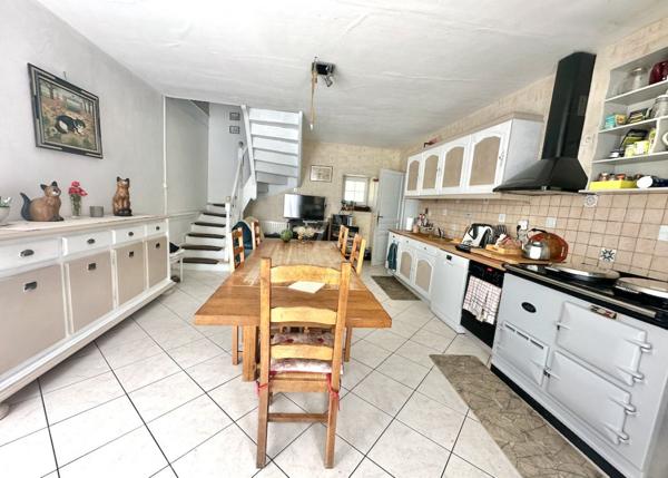 Deux habitations sur 12 hectares – Manège – 25 boxes – Maison de caractère rénovée