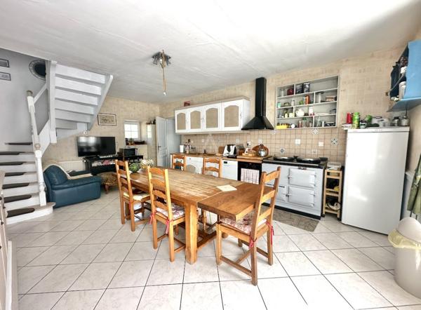 Deux habitations sur 12 hectares – Manège – 25 boxes – Maison de caractère rénovée