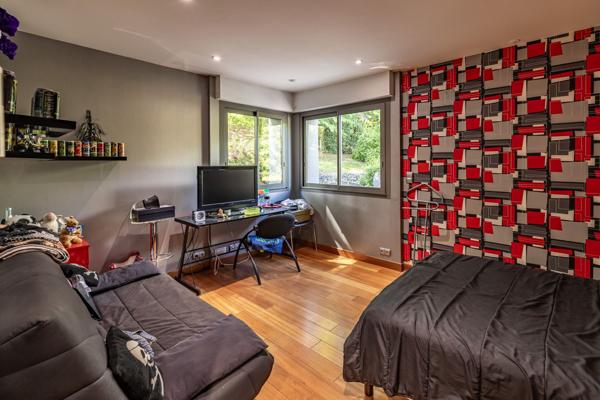 Vente Maison d'architecte Brive-la-Gaillarde 13 Pièces 392 m²